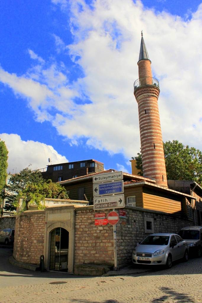 Molla Hüsrev Korsan Taksi